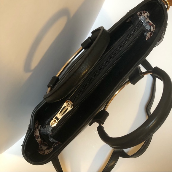 Gorgeous Black Shoulder/Crossbody Bag NWOT - Picture 7 of 10